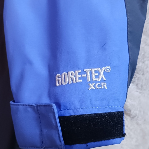 Women's Eastern Mountain Sports Gore-tex XCR Jacket - Picture 10 of 16